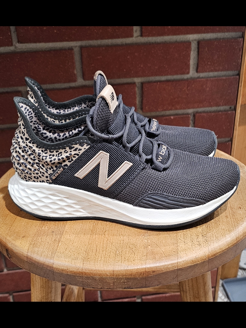 New Balance Women's Black & Beige Leopard Running Shoes Roav V1
